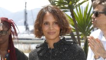 Halle Berry u Cannesu oduševila francuskim chicom, ali nije prošlo bez drame