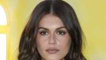 Lijepa Kaia Gerber ne krije zaljubljenost, snimljena u poljupcima sa sinom slavnog glumca