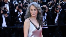 Klasik iz 90-ih: Andie MacDowell očarala u haljini koja ne trpi nesavršenosti