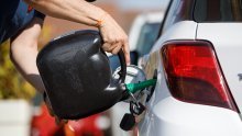 Najveći europski autoklub: 'Napunite rezervoare automobila i točite navečer'
