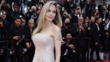 Nismo je dugo vidjeli: Ne možemo se prestati diviti bajkovitoj haljini Angeline Jolie