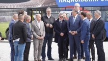 Vučić na skupu u Nišu poslao poruku Piksiju: 'Njih da pobijediš!'