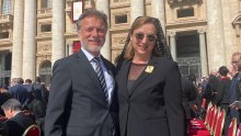 Jandroković otkrio tko je fotografirao njega i suprugu u Vatikanu