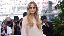 Stvarno su za sve prigode: Omiljene 'ružne' natikače Jennifer Lawrence nosi i u - Cannesu