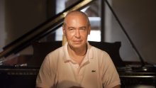 Legendarni pijanist Ivo Pogorelić nakon tri desetljeća ponovno nastupa u Puli