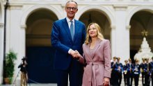 Meloni: Forsiranje elektrifikacije riskira narušavanje europske proizvođačke snage