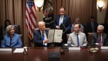 Nevjerojatno: Trump pomilovao oca svog zeta, od danas je ambasador u Parizu
