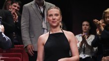 Modna jednostavnost Scarlett Johansson: U haljini i s narukvicom koja nikada ne izlazi iz mode