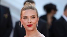 Scarlett Johansson izgleda poput Pepeljuge, ali bez bundeve