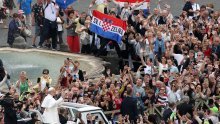 FOTO Pogledajte prvu opću Papinu audijenciju, zavijorila se i hrvatska zastava