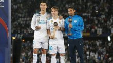 Pogledajte kako se Cristiano Ronaldo naklonio Modriću nakon objave da odlazi iz Reala