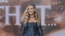 Svi su osudili šešir koji Carrie nosi u novoj sezoni serije, evo što kaže Sarah Jessica Parker