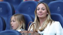 Srce je na mjestu: Vanja Modrić nije krila ponos dok je stadion skandirao Luki