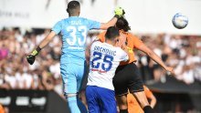 Pogledajte zašto je golman Hajduka zaradio žuti karton