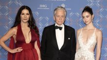 Catherine Zeta-Jones objavila je obiteljsku fotografiju, a svi govore samo jednu stvar