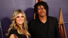 Nisu skidali pogled s njih: Heidi Klum se pojavila s posebnom pratnjom na crvenom tepihu
