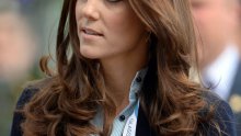 Kate Middleton odlično stoje traperice