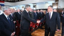 Opet palo rukovanje između Milanovića i Plenkovića