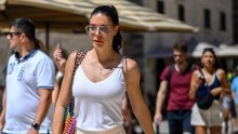 Dubrovkinje jako dobro znaju što je u trendu: Nema laskavijih i udobnijih hlača od ovih