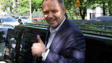 Tko je Nawarocki; obožavatelj Trumpa pobijedio na predsjedničkim izborima u Poljskoj