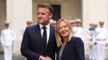 Giorgia Meloni ovim je odijelom poslala Macronu jasnu poruku