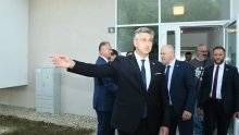 Plenković u Sisku najavio nastavak infrastrukturnih ulaganja