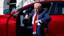 Trump ne želi pričati s Muskom, a razmišlja i prodati Teslu