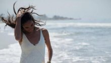 Meghan Markle zablistala u jednostavnoj, a efektnoj haljini koja nikad ne izlazi iz mode
