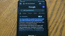 Ljepilo u umaku za pizzu? Pogledajte što sve Googleov AI savjetuje korisnicima