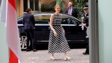 Princeza Charlene u najljepšoj haljini sezone: Ovaj model pristaje baš svakom obliku tijela