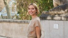 Slip haljina grčke princeze je čisto savršenstvo, a sličan model nalazi se na policama Zare