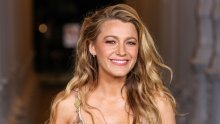 Oko ove suknje i sakoa lomit će se koplja, no Blake Lively im nije mogla odoljeti