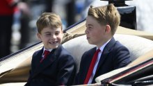 Princ Louis ponovo je bio zvijezda parade: Ovim je potezom nasmijao i ozbiljnog brata Georgea