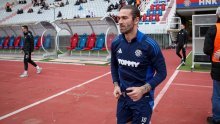Livaja snimljen što radi par dana pred početak priprema, uz njega još jedan Vatreni