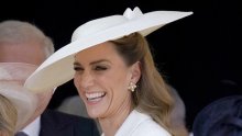 Kate Middleton nikada do sada nije imala tako dugu kosu, evo u čemu je tajna