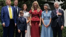 Ivanka Trump opet ima fantastičan stajling koji kao da je posudila iz Melanijinog ormara