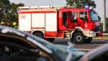 U obiteljskoj kući na Žitnjaku izbio požar: Troje ozlijeđenih, među njima i vatrogasac