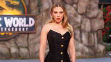 Scarlett Johansson očarala Berlin u haljini inspiriranoj dinosaurima