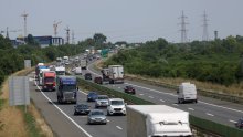 Velike gužve prema unutrašnjosti, vozi se u kolonama