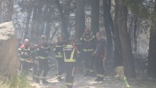 Vatrogascu opečeno lice, 10 ljudi tražilo pomoć liječnika: 'Dobili su rane dok su bježali'