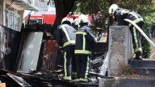 Uhićen piroman koji je zapalio otpad u blizini zgrade u Šibeniku