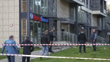 Ukrajinski dronovi zapalili rusko skladište nafte, izazvali požar u stambenoj zgradi