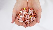 Revolucija u farmaciji: Bakterije pretvaraju plastiku u lijek protiv bolova