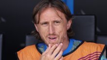 Španjolci otkrili ludnicu na klupi Reala! Alonso skakao, Modrić pljeskao i vikao: 'Kakav gol, a tek...'