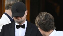 Sa šiltericom na Bezosovo svadbeno slavlje: Leonardo DiCaprio ne odustaje od skrivanja