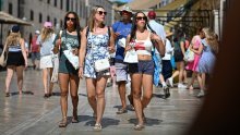 Ništa bez ovakvih sandala: Ljepotice u Dubrovniku znaju što se nosi