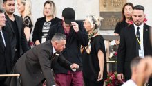 Izbjegava fotografiranje i skriva lice: Svi se pitaju što se događa s Leonardom DiCaprijem