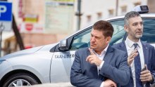 Dubrovački gradonačelnik želi posebne tablice i stroža pravila za taksije. Butković: 'Dobra ideja'