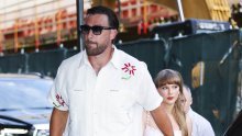 Govor tijela otkriva sve: Evo tko vodi glavnu riječ u vezi Taylor Swift i Travisa Kelcea