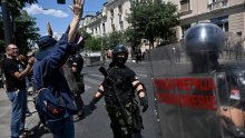 VIDEO Građani Beograda u igri strpljenja s policijom: Stalno niču nove blokade križanja